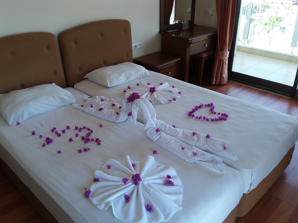 CihanTürk Hotel Rezervasyon