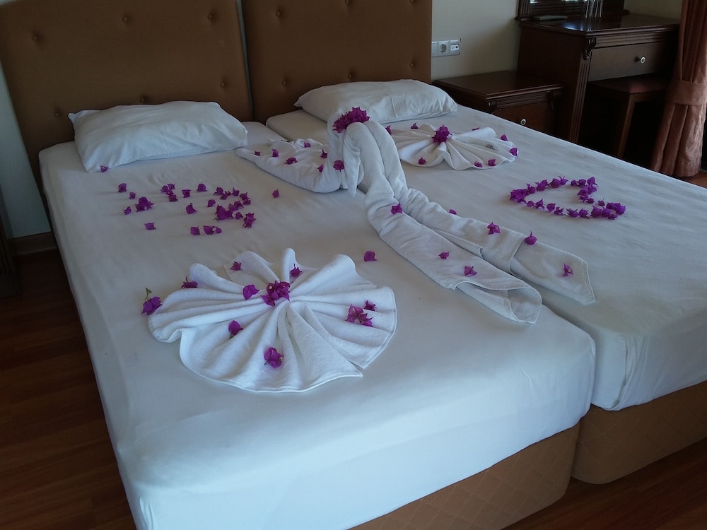 CihanTürk Hotel Rezervasyon