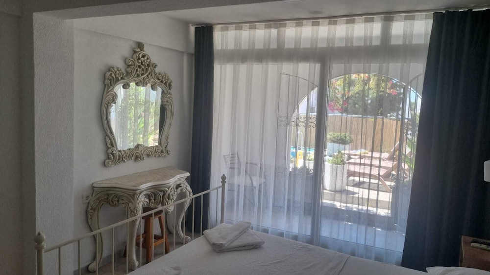 Berg Otel Rezervasyon