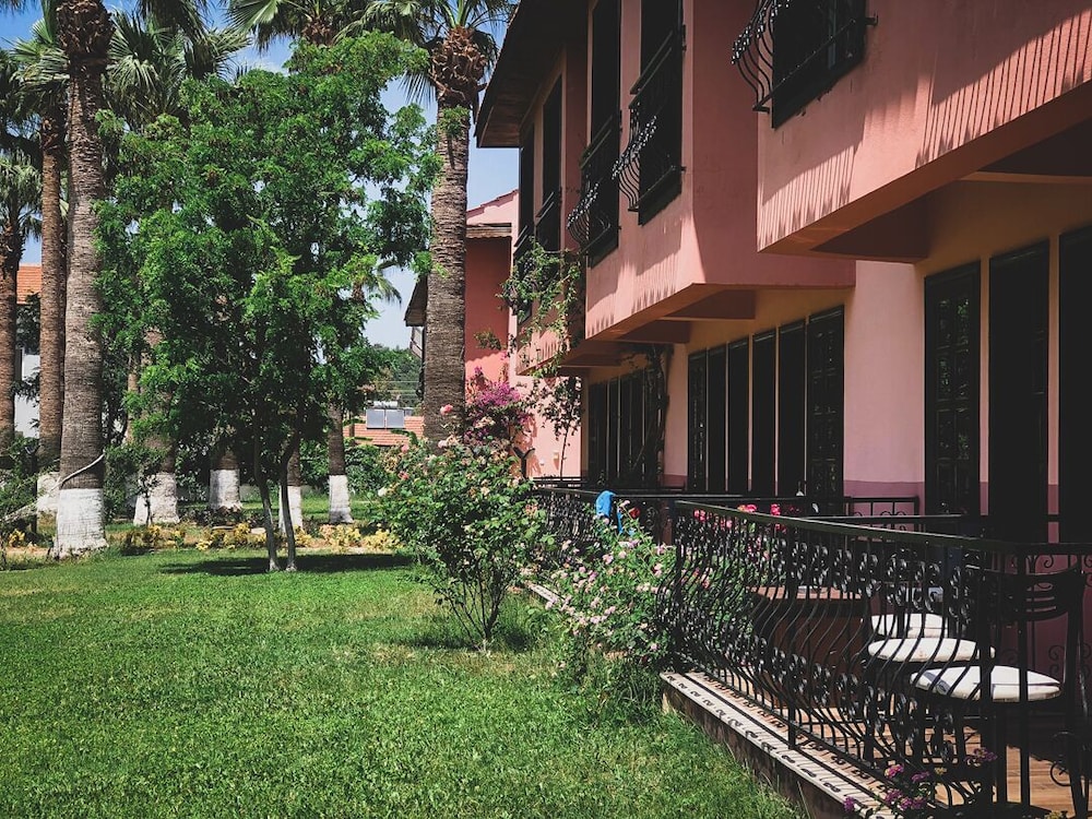 Hotel Palme Rezervasyon