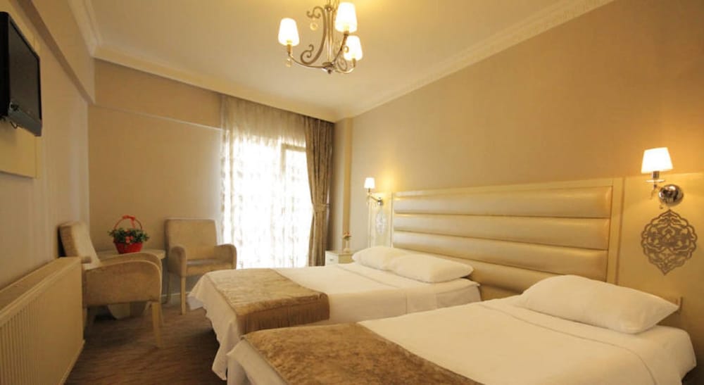 Royce Hotel Rezervasyon