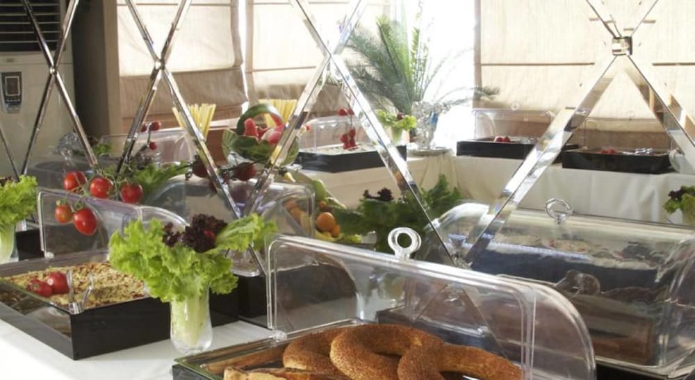 Royce Hotel Rezervasyon