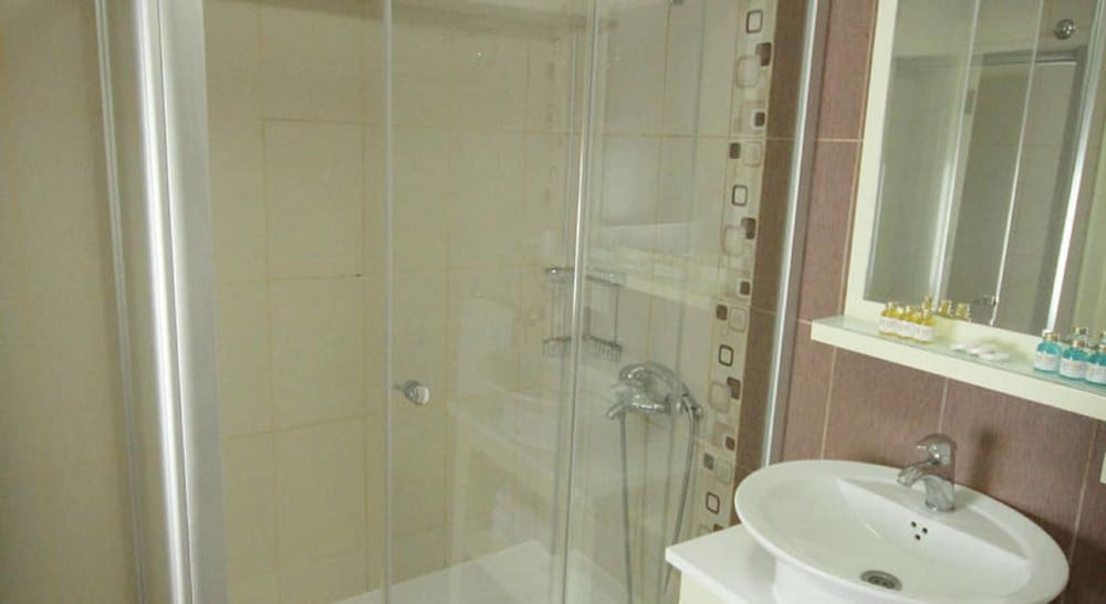 Royce Hotel Rezervasyon