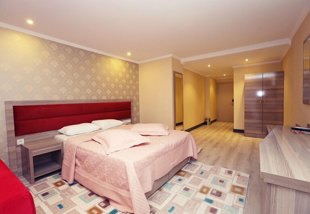 Mora Hotel Rezervasyon