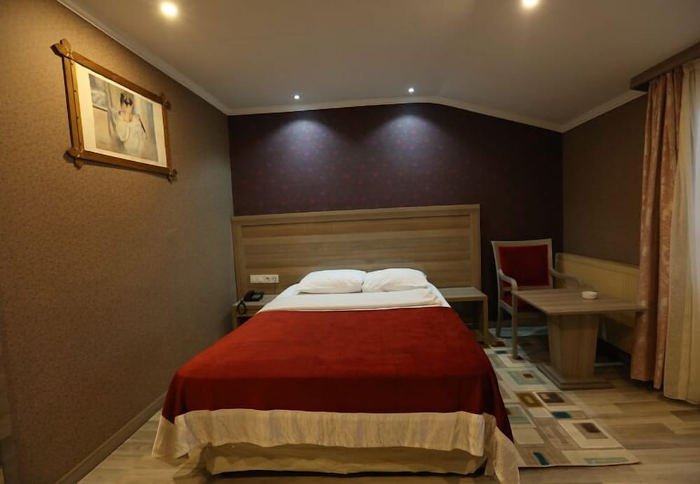 Mora Hotel Rezervasyon