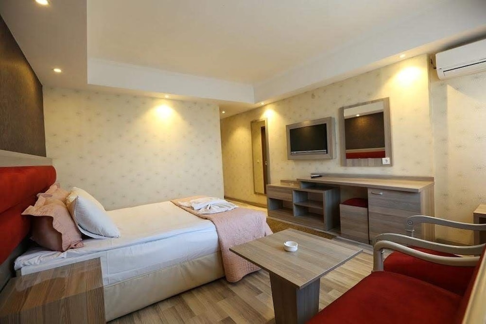 Mora Hotel Rezervasyon