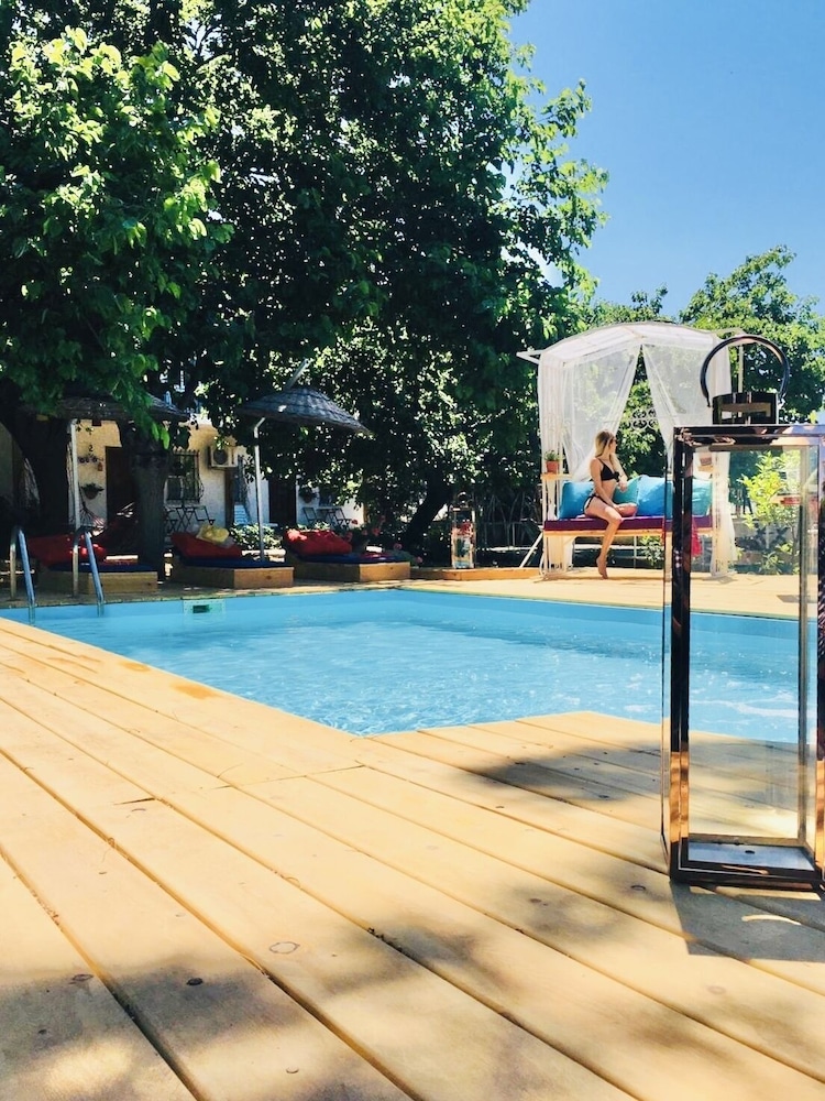 Kusadasi Mürsel Pansiyon Rezervasyon