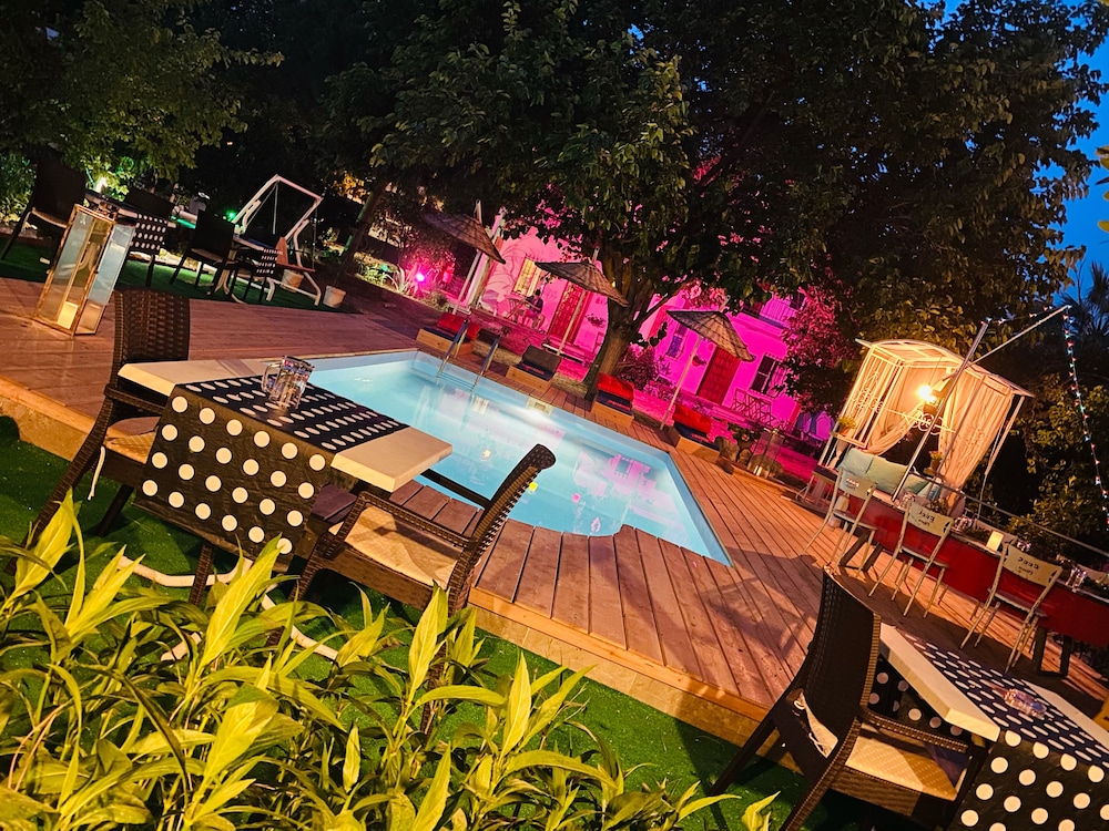 Kusadasi Mürsel Pansiyon Rezervasyon