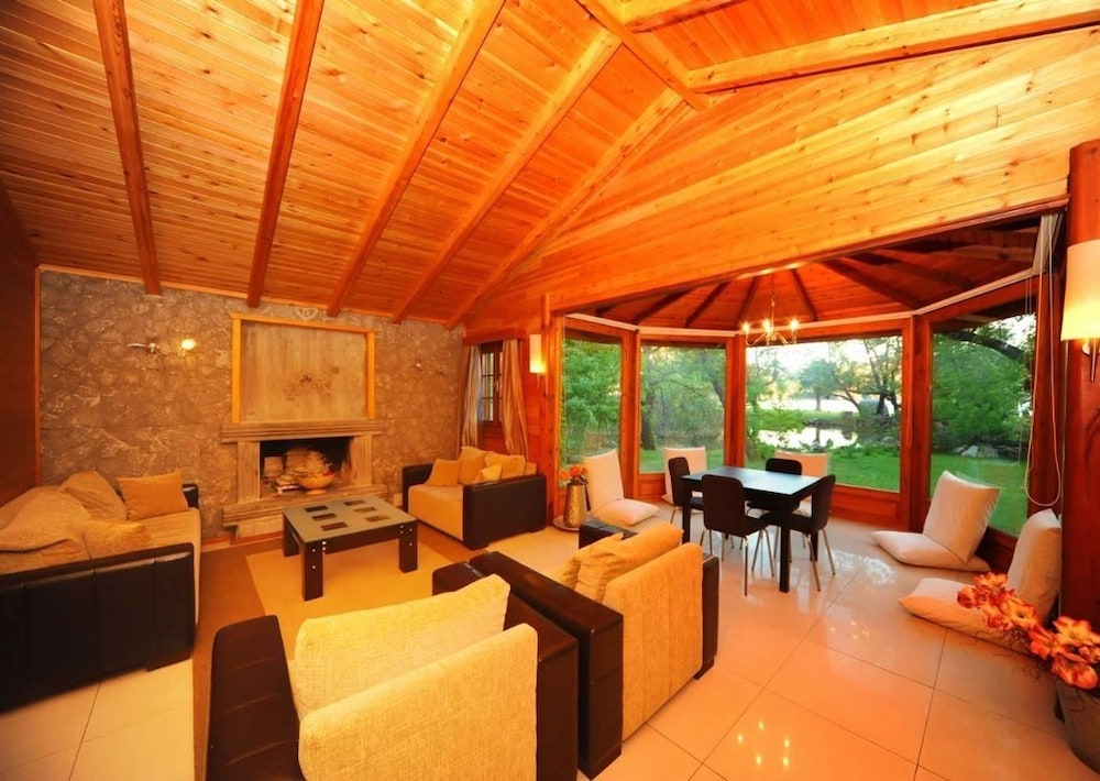 The Bay Beach Club Rezervasyon