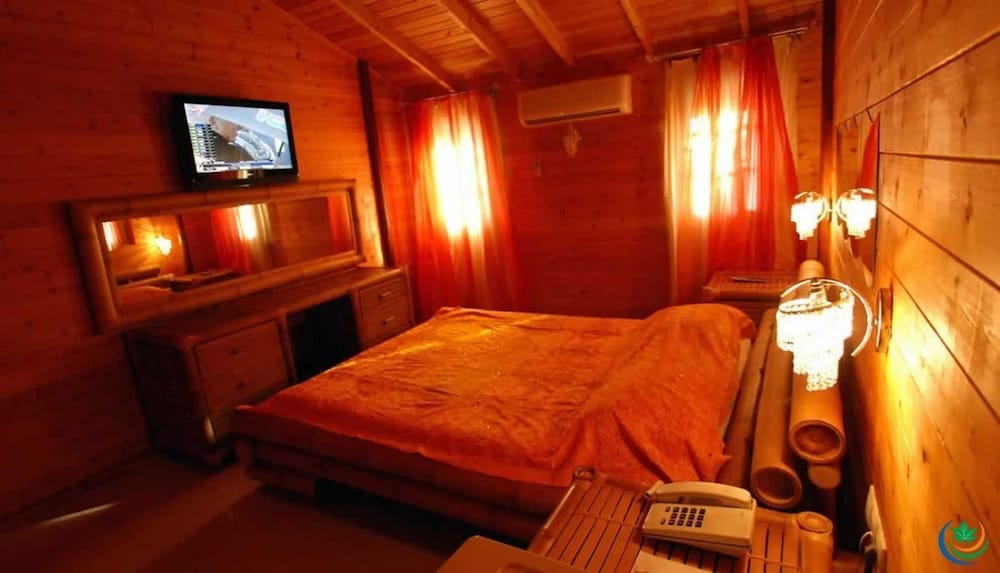 The Bay Beach Club Rezervasyon