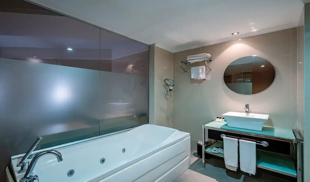 Jura Hotels Afyon Termal Rezervasyon