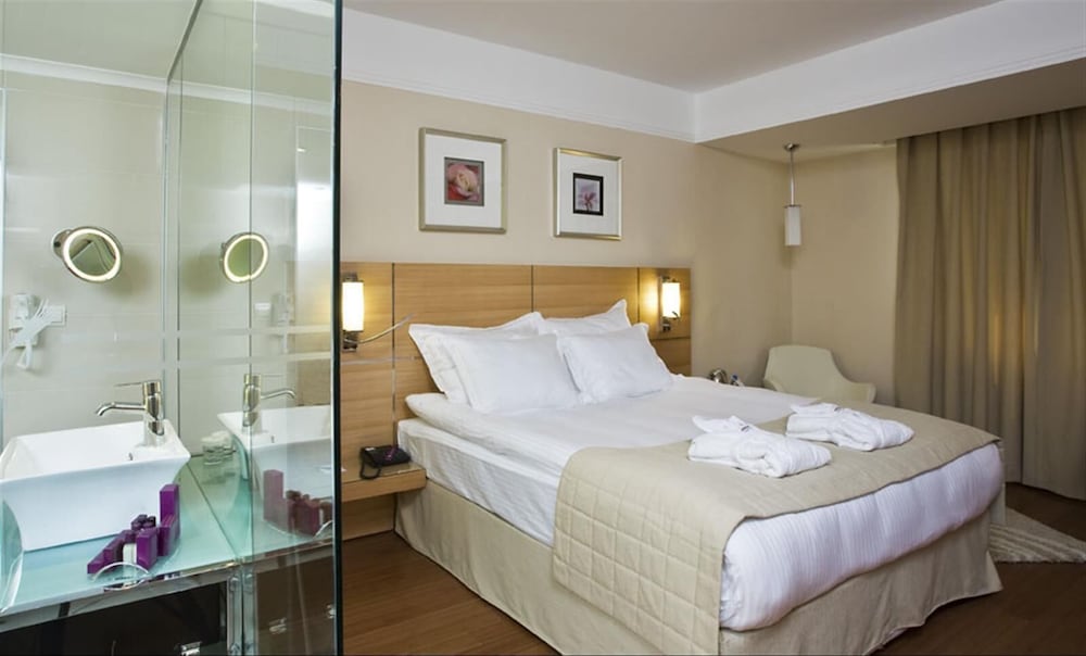 Jura Hotels Afyon Termal Rezervasyon