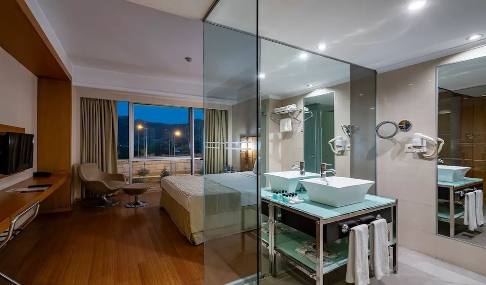 Jura Hotels Afyon Termal Rezervasyon