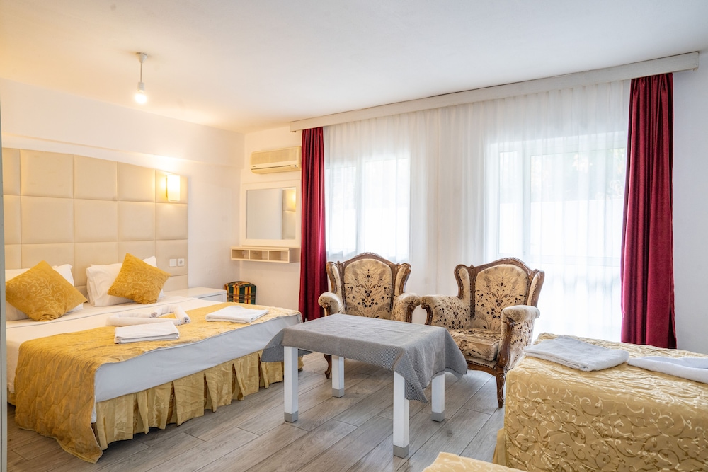 Grand Villa Sol Apartments Rezervasyon
