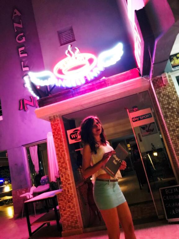 Angels Inn Rezervasyon