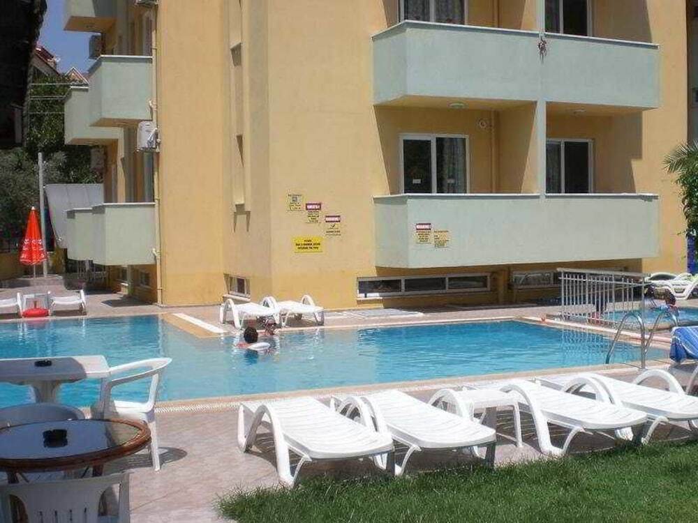 Sisters Apartments Rezervasyon