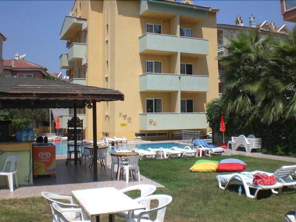 Sisters Apartments Rezervasyon