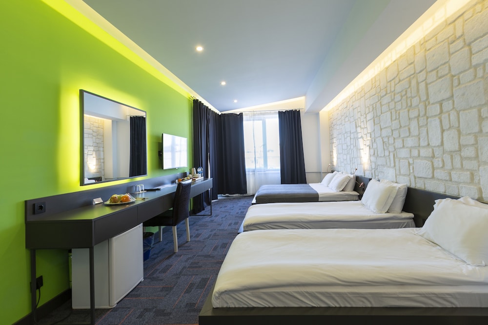 Mene City Hotel Rezervasyon
