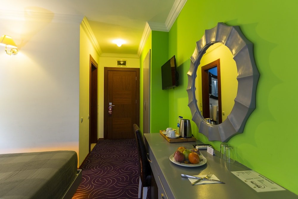 Mene City Hotel Rezervasyon