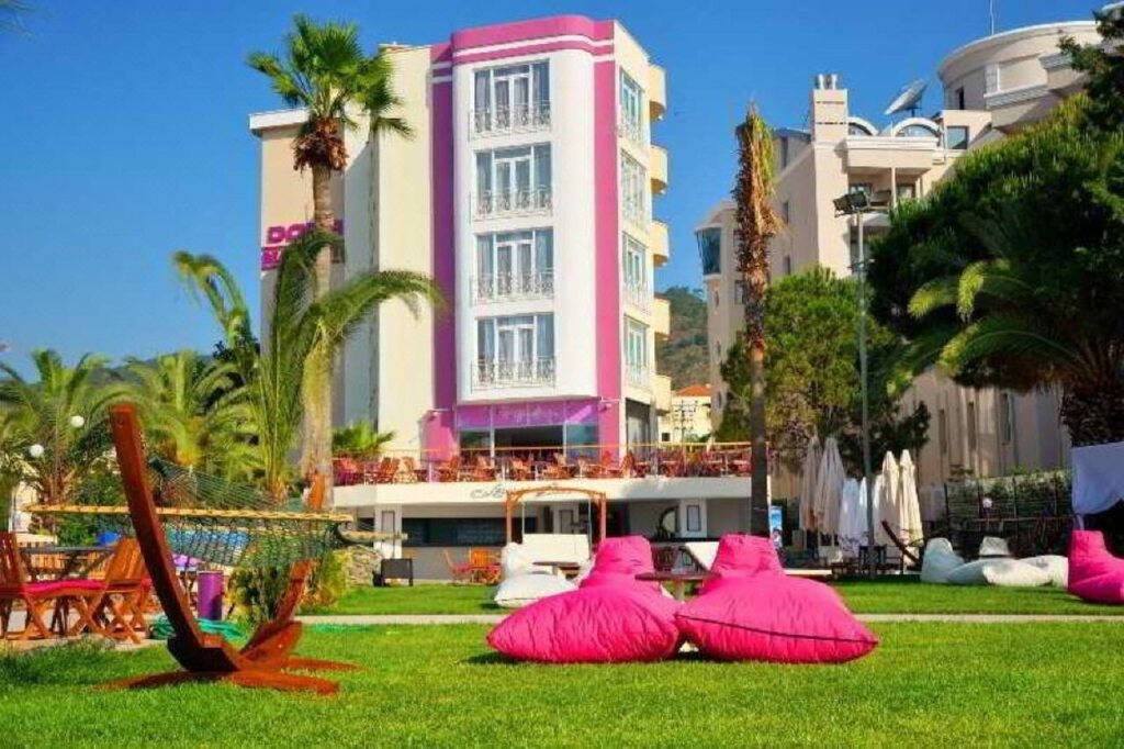Hotel Caprea Rezervasyon