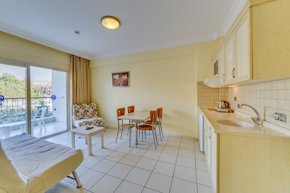 Alenz Hotel Apartments Rezervasyon