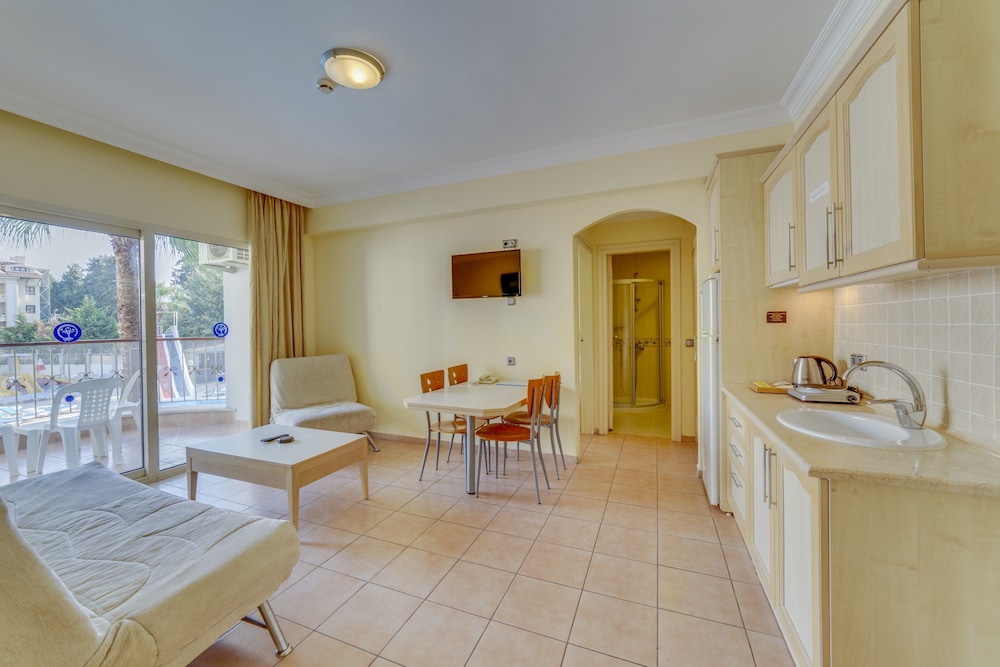 Alenz Hotel Apartments Rezervasyon