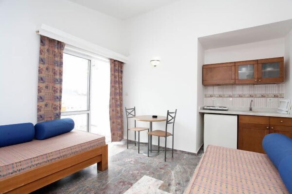 Two Seas Hotel Rezervasyon