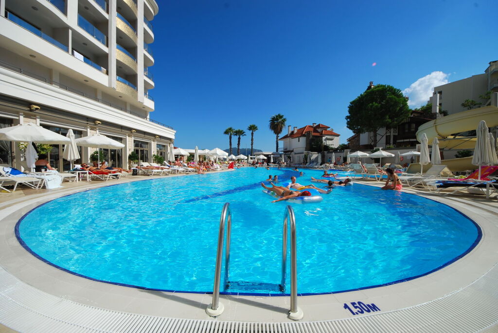 Golden Rock Beach Hotel Rezervasyon