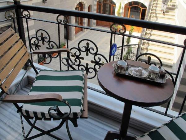 Rose Garden Suites Rezervasyon