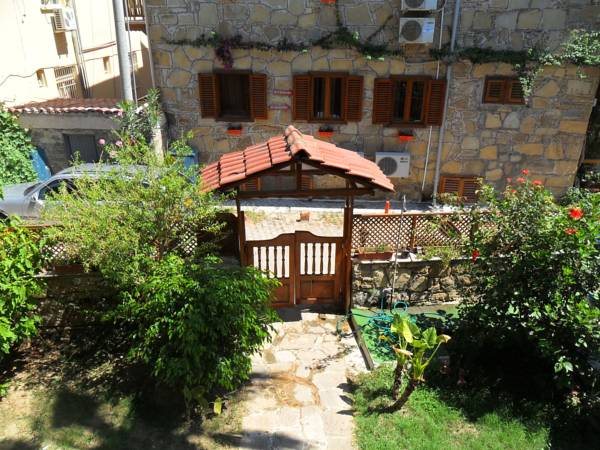 Tuana Hotel Rezervasyon