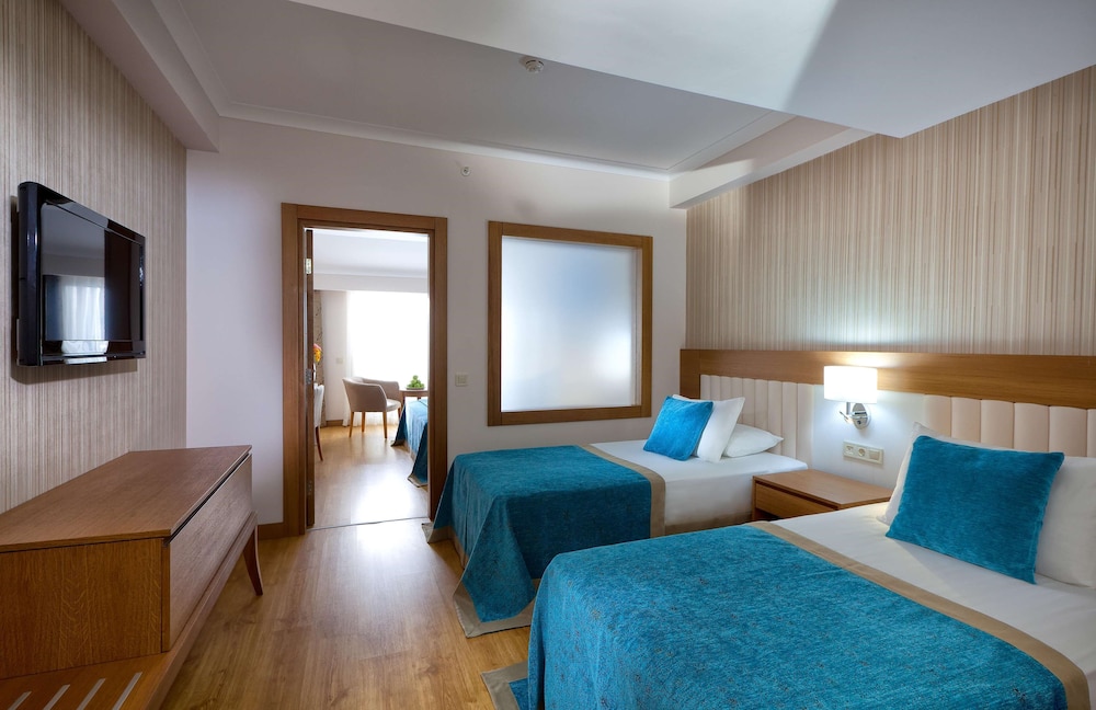 Adalya Ocean Deluxe Rezervasyon