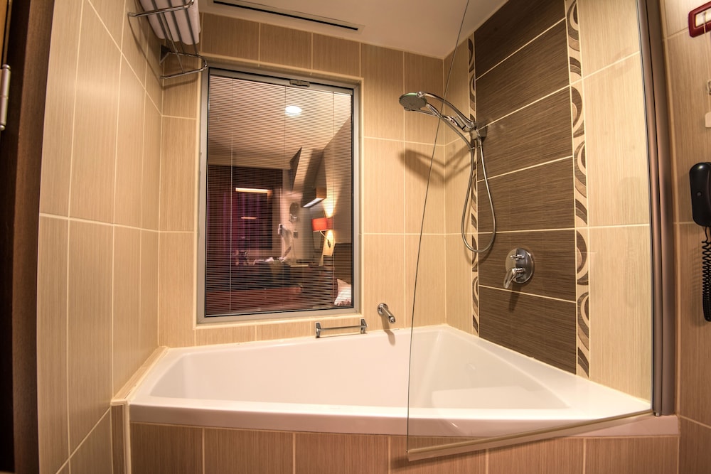 Hotel Hegsagone Rezervasyon