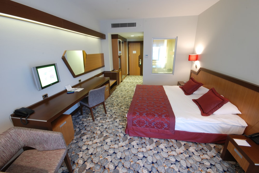 Hotel Hegsagone Rezervasyon