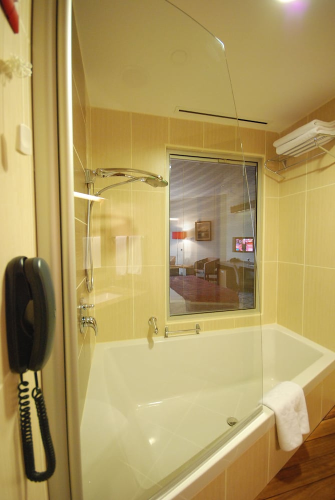 Hotel Hegsagone Rezervasyon