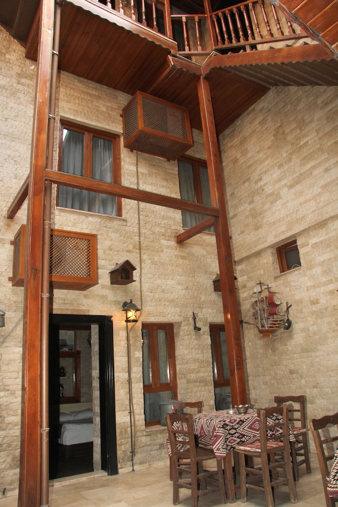 Zeynep Hanım Konağı Rezervasyon