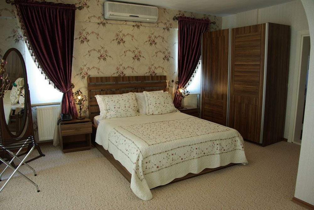 Parla Viens Suites Rezervasyon