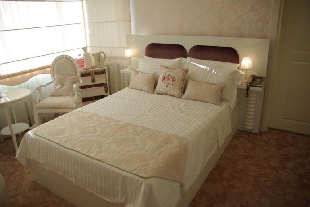 Parla Viens Suites Rezervasyon