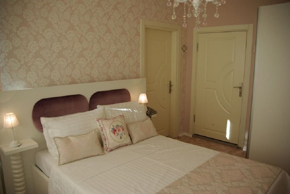 Parla Viens Suites Rezervasyon