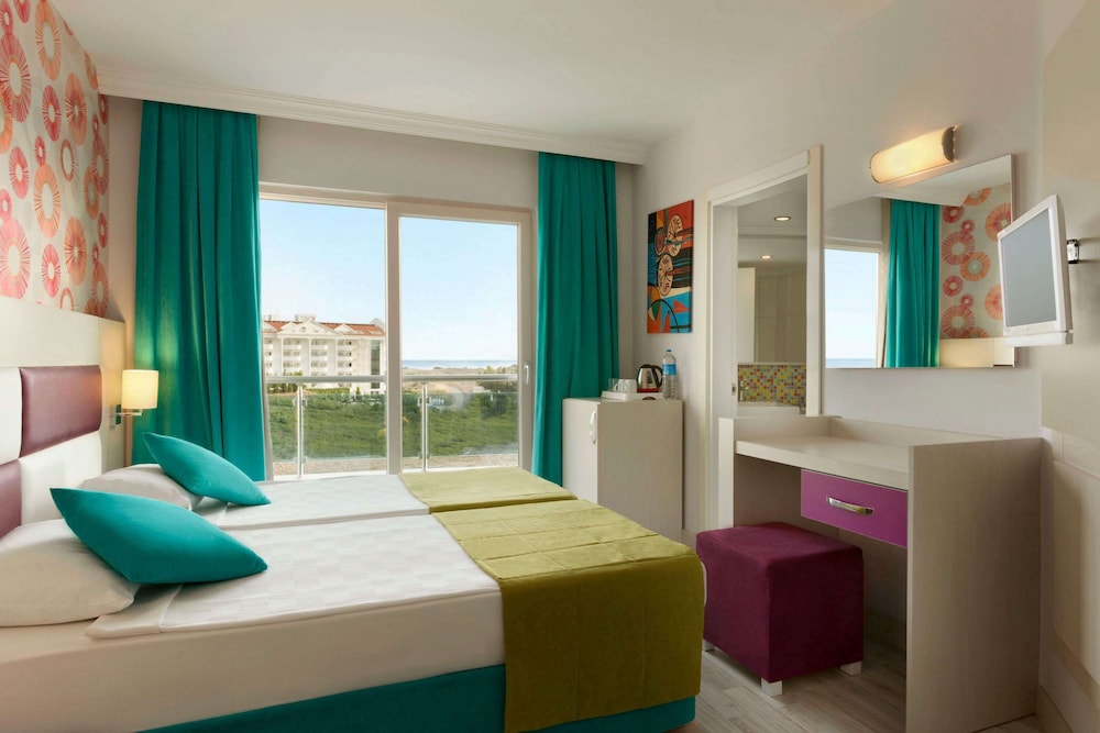 Ramada Resort by Wyndham Side Rezervasyon