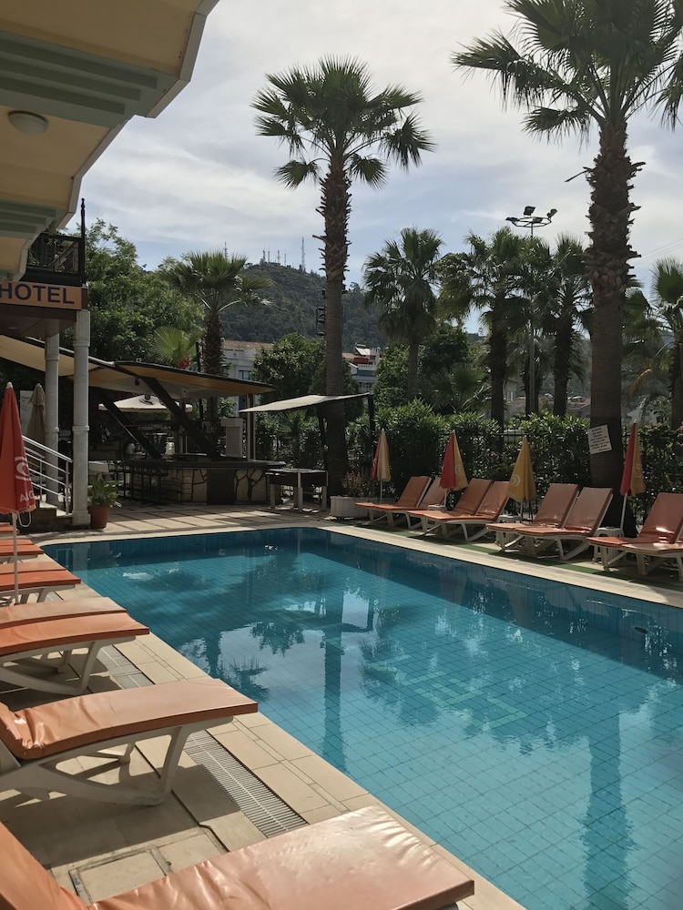 Yacht Marina Apart Hotel Rezervasyon