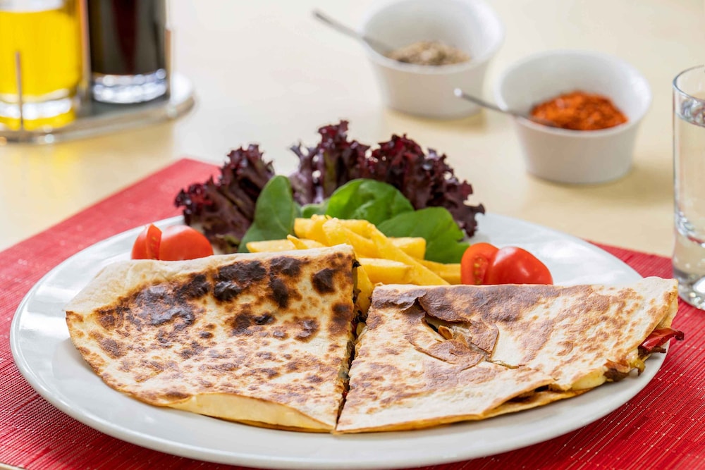 ibis İzmir Alsancak oteli Rezervasyon