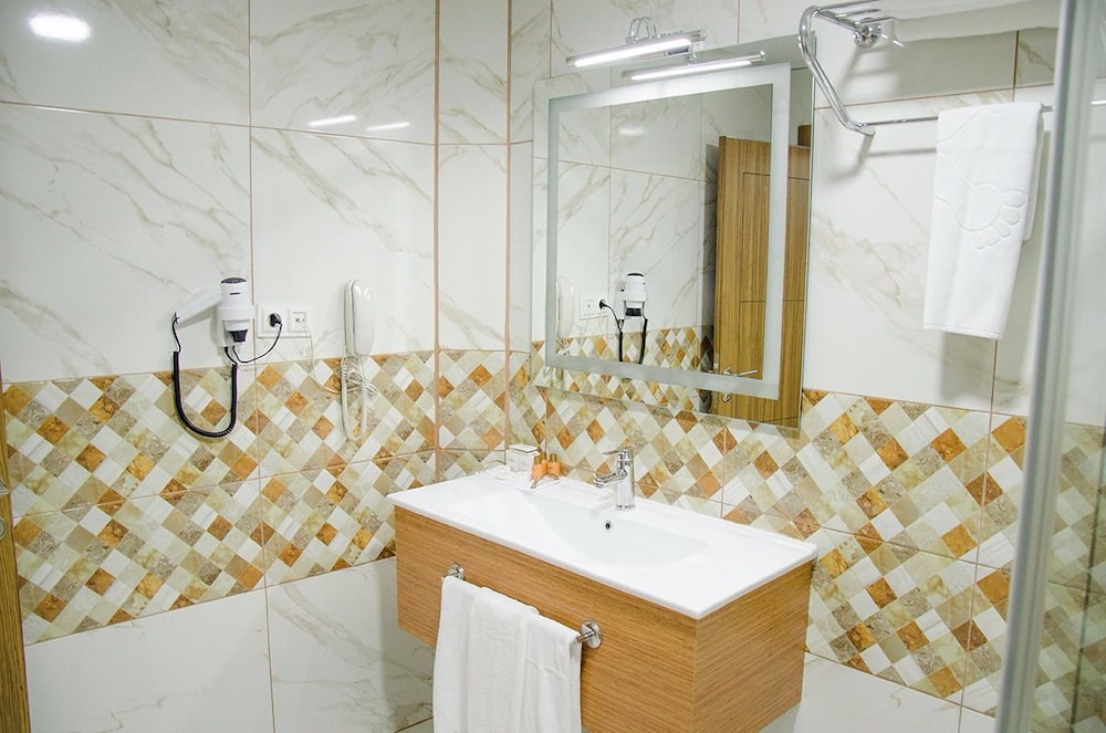 Grand Akkoza Hotel Rezervasyon