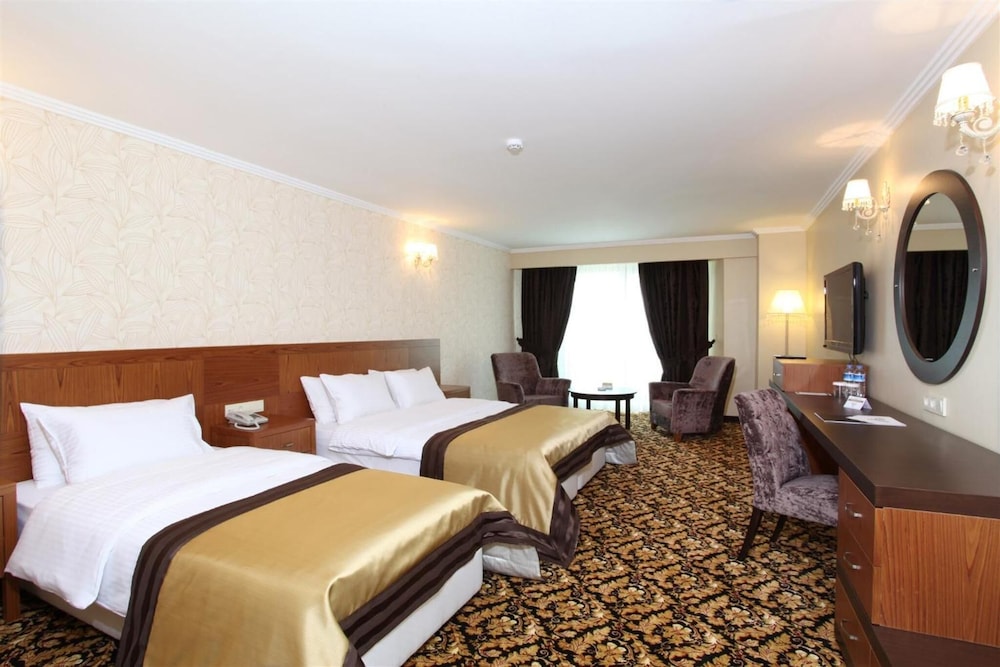 Arya Hotel Rezervasyon