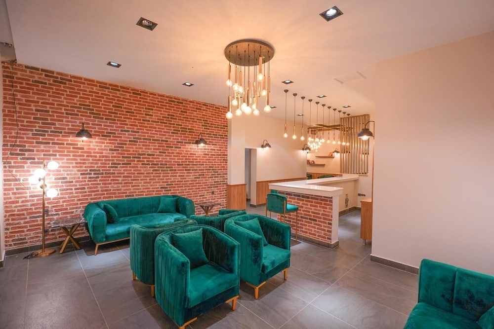 Amore Hotel Rezervasyon