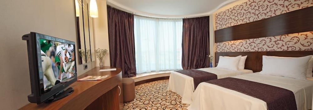 Double Royal Hotel Rezervasyon