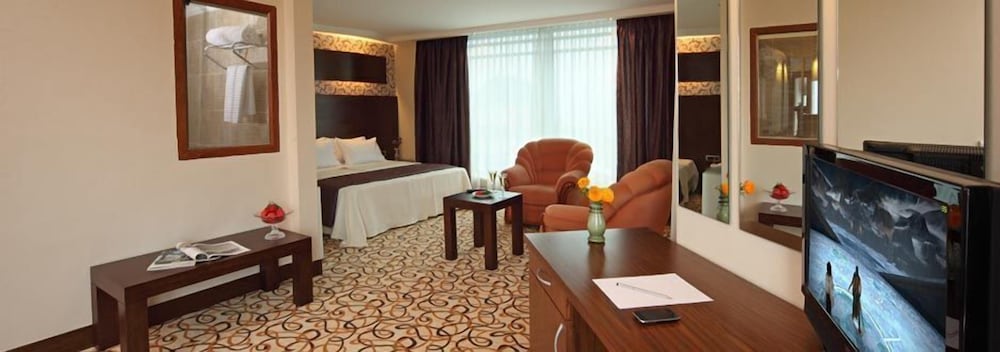 Double Royal Hotel Rezervasyon