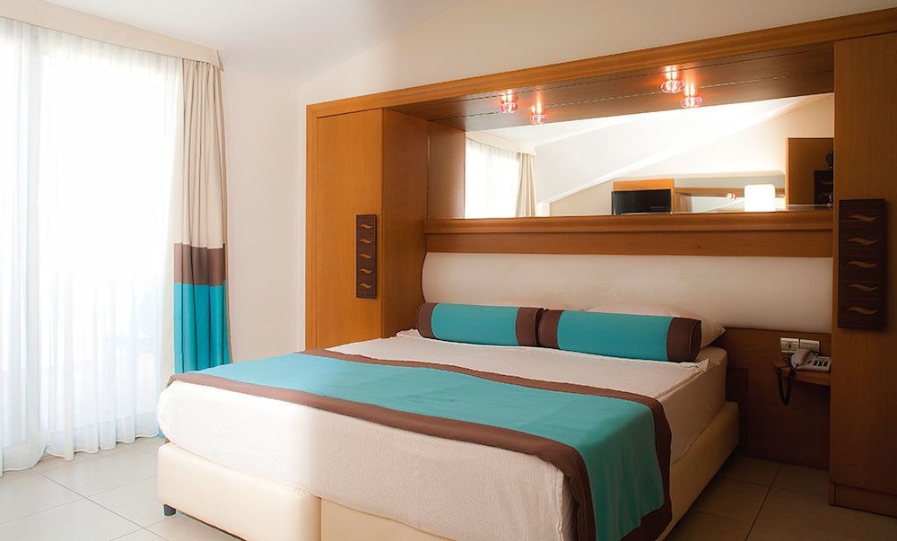 Blue Bay Platinum Rezervasyon