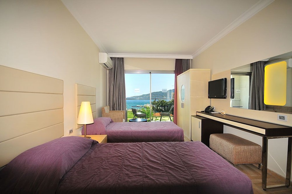 Blue Bay Platinum Rezervasyon