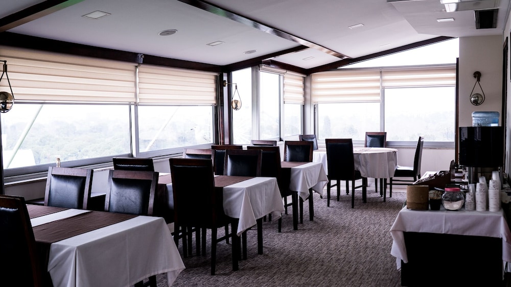 Palm Inn Hotel Rezervasyon