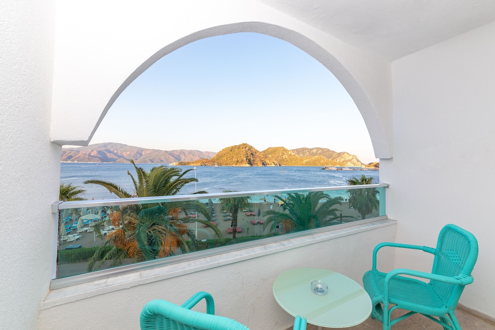 Contess by Faros Hotel Rezervasyon